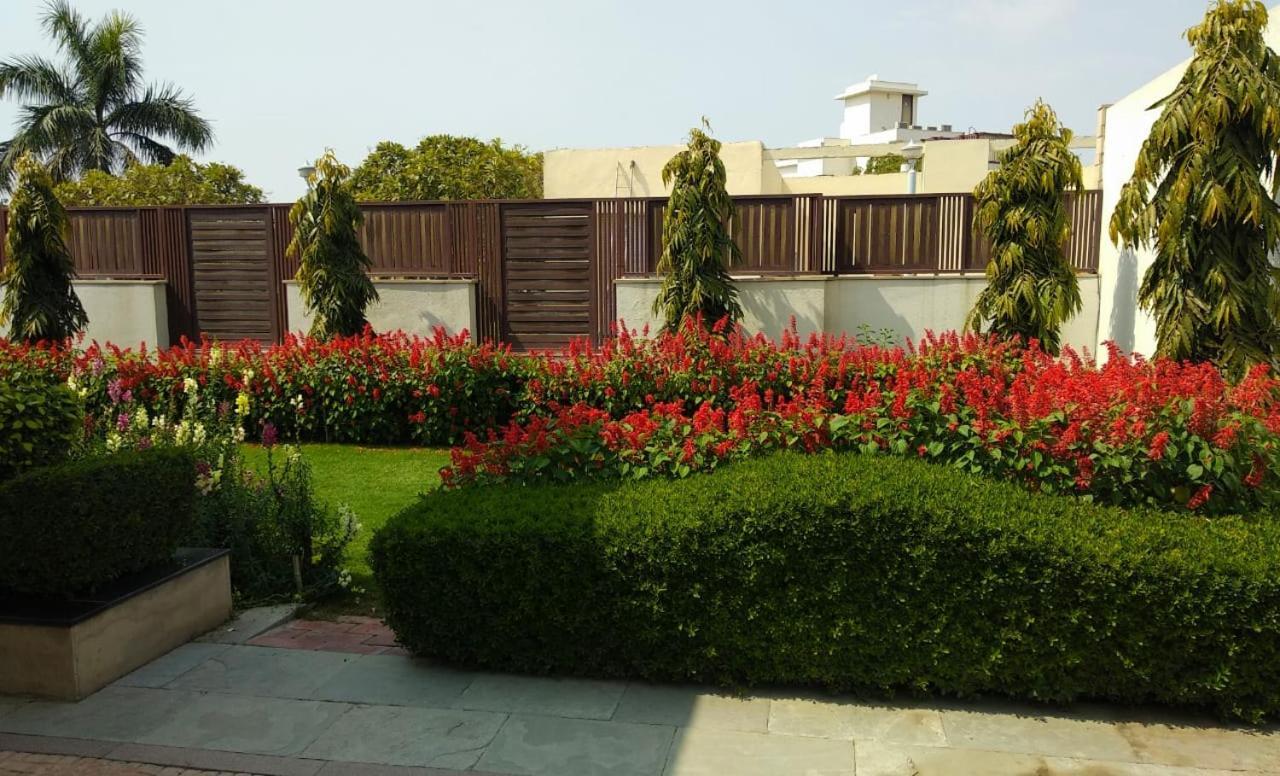 When In Gurgaon - Artemis Hospital 1 Min Walk, Fortis & Medanta 4 Mins Drive ภายนอก รูปภาพ